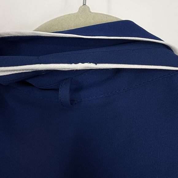 DKNY Chiffon Tie Neck Short Sleeve Button Up Blouse size Large Blue white Trim - Picture 5 of 9